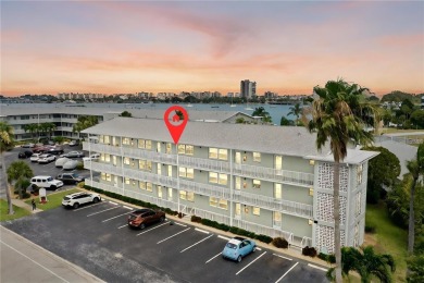 Beach Condo For Sale in South Pasadena, Florida