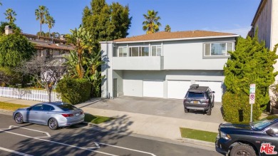 Beach Home For Sale in Santa Monica, California