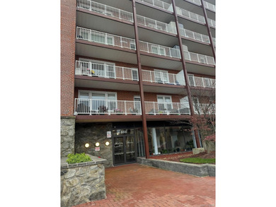 Beach Condo For Sale in Long Beach, New York
