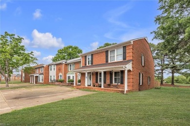 Beach Townhome/Townhouse For Sale in Virginia Beach, Virginia