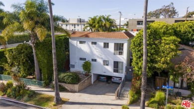 Beach Home For Sale in Santa Monica, California