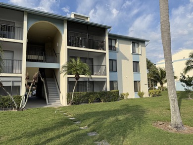 Beach Condo For Sale in West Palm Beach, Florida