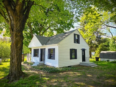 Beach Home Sale Pending in Benton Harbor, Michigan