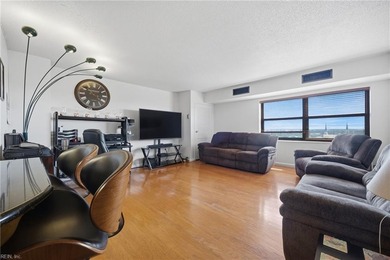 Beach Condo For Sale in Portsmouth, Virginia