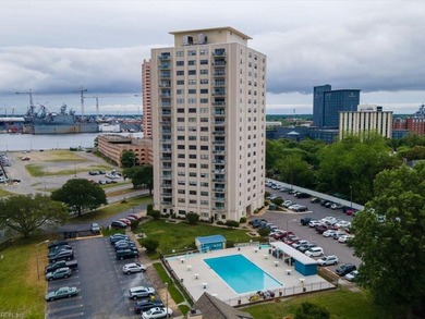 Beach Condo For Sale in Portsmouth, Virginia