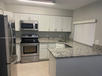 Beach Condo For Sale in Tamarac, Florida