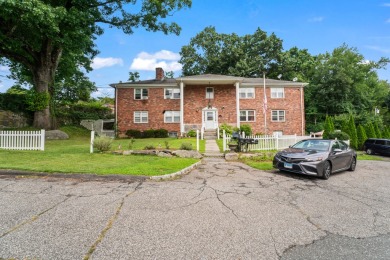 Beach Home For Sale in Greenwich, Connecticut