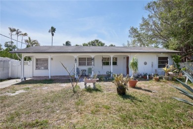 Beach Home Sale Pending in Bonita Springs, Florida