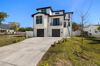 Beach Home For Sale in St. Petersburg, Florida