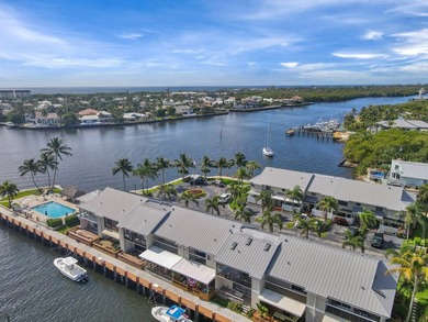 Beach Townhome/Townhouse For Sale in Boynton Beach, Florida