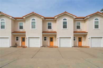 Beach Townhome/Townhouse For Sale in Corpus Christi, Texas