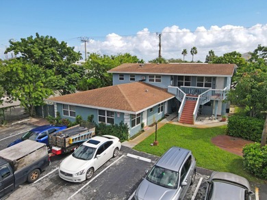 Beach Townhome/Townhouse For Sale in Pompano Beach, Florida