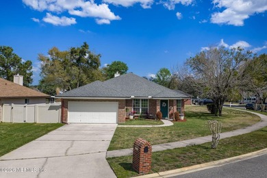 Beach Home For Sale in Middleburg, Florida