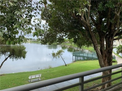 Beach Condo For Sale in Oakland Park, Florida