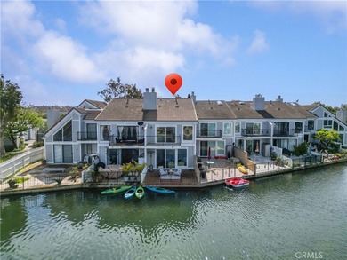 Beach Townhome/Townhouse For Sale in Huntington Beach, California