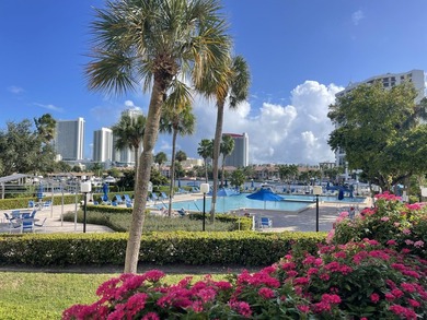 Beach Condo For Sale in Hallandale Beach, Florida