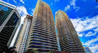 Beach Condo For Sale in Miami, Florida