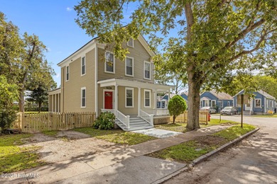Beach Home For Sale in New Bern, North Carolina