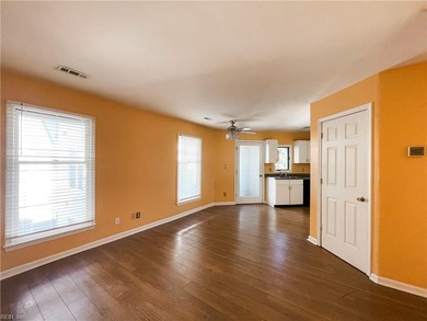 Beach Townhome/Townhouse For Sale in Portsmouth, Virginia