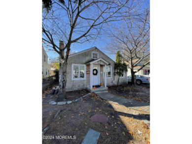 Beach Home For Sale in Brick, New Jersey