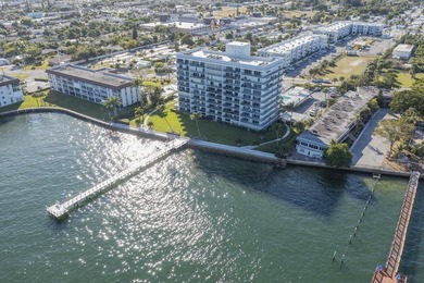 Beach Condo For Sale in Riviera Beach, Florida
