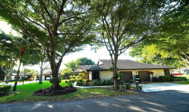 Beach Home For Sale in Boynton Beach, Florida