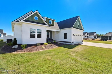 Beach Home Active Under Contract in Elizabeth City, North Carolina