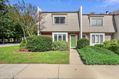 Beach Townhome/Townhouse For Sale in Wilmington, North Carolina