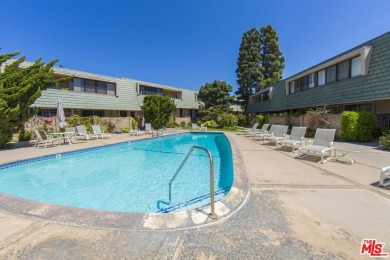 Beach Townhome/Townhouse For Sale in Marina Del Rey, California