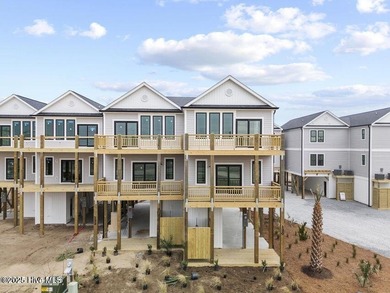 Beach Townhome/Townhouse For Sale in Surf City, North Carolina