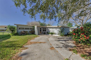 Beach Home Sale Pending in Dunedin, Florida