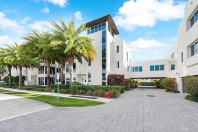 Beach Townhome/Townhouse Active Under Contract in Lauderdale BY The Sea, Florida
