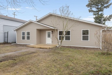 Beach Home For Sale in Michigan City, Indiana