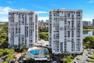 Beach Condo For Sale in Aventura, Florida