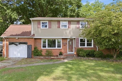 Beach Home For Sale in Norfolk, Virginia
