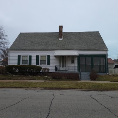 Beach Home For Sale in Whiting, Indiana