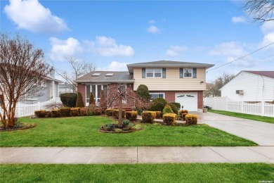 Beach Home Sale Pending in Freeport, New York