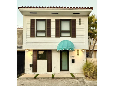 Beach Townhome/Townhouse For Sale in North Miami, Florida