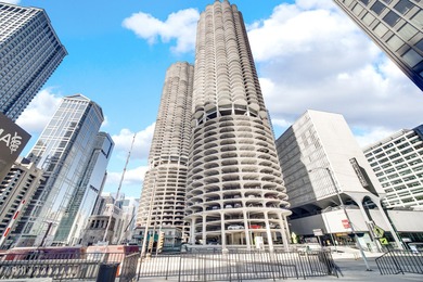 Beach Condo Active Under Contract in Chicago, Illinois