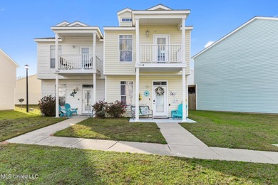 Beach Townhome/Townhouse For Sale in Gulfport, Mississippi