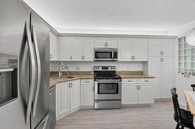 Beach Condo For Sale in Boynton Beach, Florida