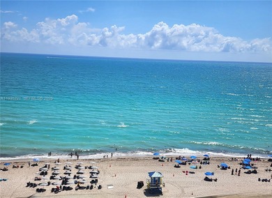 Beach Condo For Sale in Hollywood, Florida