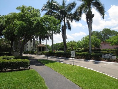 Beach Condo For Sale in Oakland Park, Florida