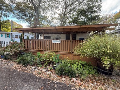 Beach Home For Sale in Baiting Hollow, New York