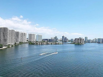 Beach Condo For Sale in Sunny Isles Beach, Florida