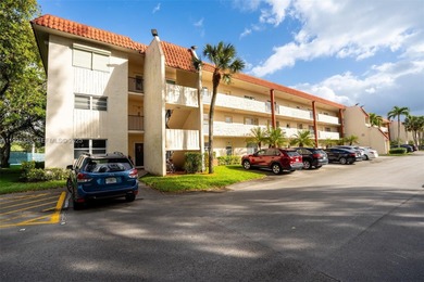 Beach Condo For Sale in Pembroke Pines, Florida