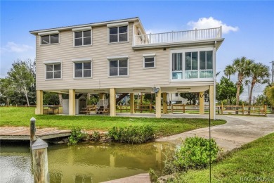 Beach Home For Sale in Crystal River, Florida