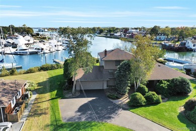 Beach Home For Sale in Greenport, New York