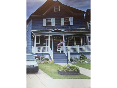 Beach Home Sale Pending in Whiting, Indiana