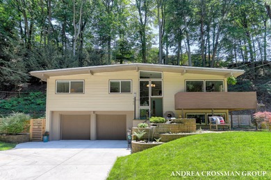 Beach Home For Sale in Grand Haven, Michigan